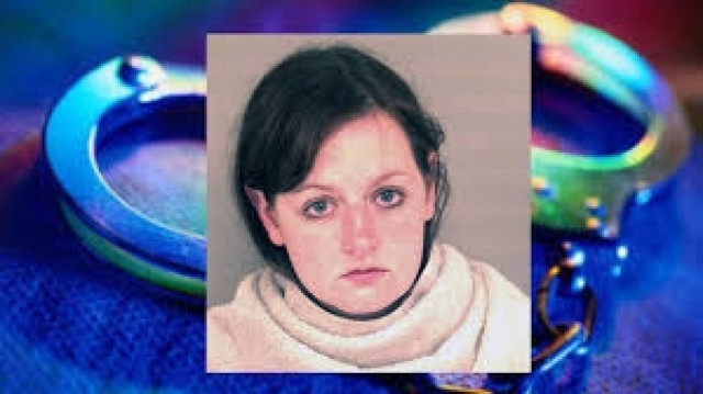 Καθηγήτρια δίδασκε σε 17χρονο μαθητή... σεξ, αντί για αγγλικά