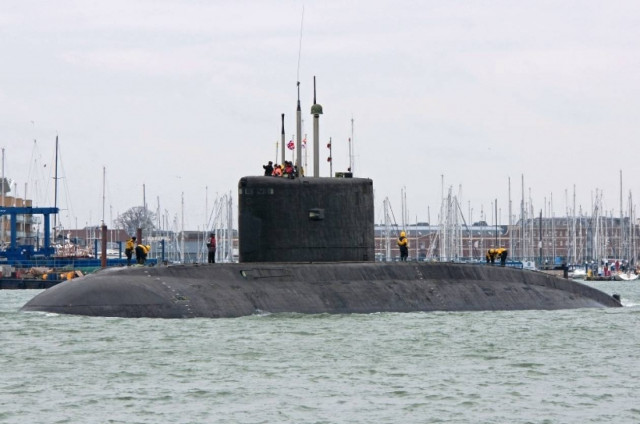 Θρίλερ στην Ινδία:18 ναύτες εγκλωβισμένοι μετά από έκρηξη σε υποβρύχιο