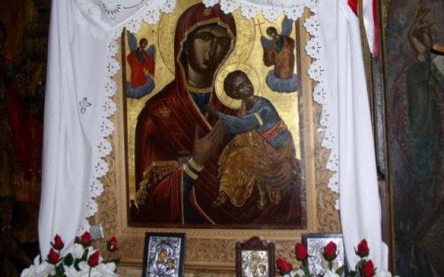 Τα 300 ονόματα της Παναγίας