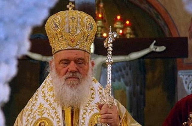 Ιερώνυμος: Με τη βοήθεια της Παναγίας θα ξεπεραστούν οι δυσκολίες