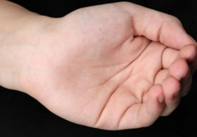 Συνέβη στη Ρόδο:Ανάγκαζε τα ανήλικα παιδιά της να ζητιανεύουν με το...