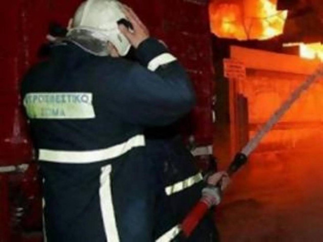 Σε εξέλιξη φωτιά σε διαμέρισμα στα Κάτω Πατήσια