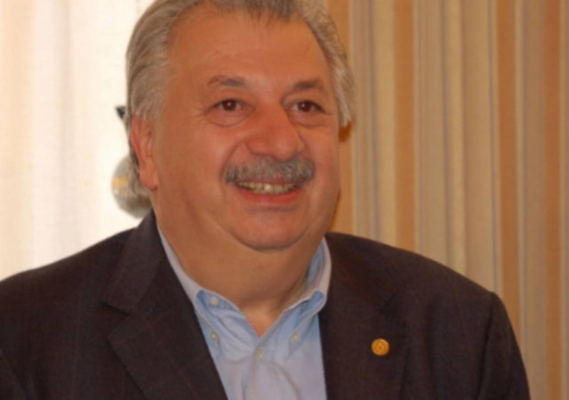 Παραμένει σε αργία ο δήμαρχος Μυκόνου