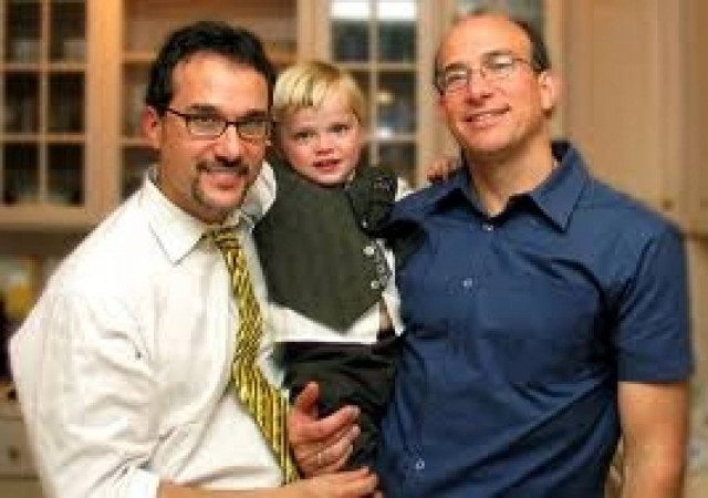 Κοινωνικές παροχές σε ομοφυλόφιλες οικογένειες Στρατού των ΗΠΑ