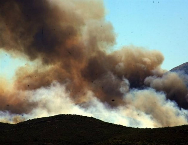 Σε ύφεση η φωτιά στη Θάσο