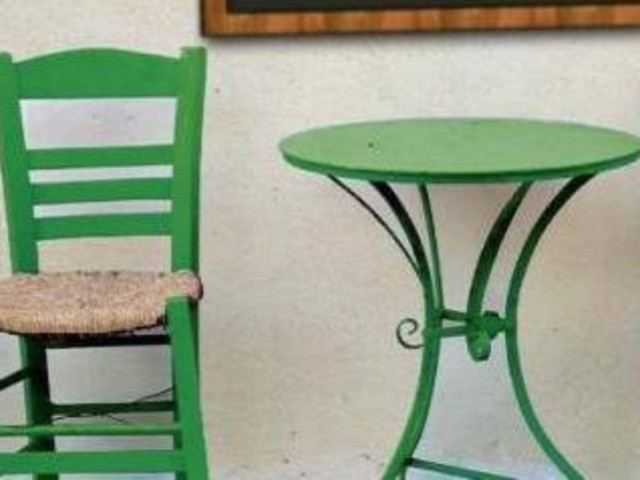 Αποσφράγισαν δύο καφενεία και τα λειτουργούσαν κανονικά