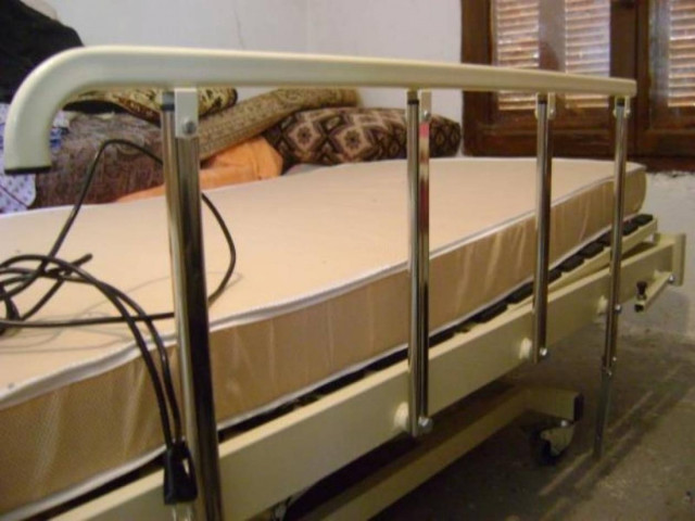 Σοκ: Αυτοκτόνησε με τον φορτιστή του κινητού του