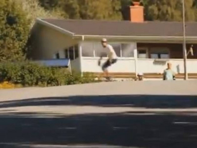 Βίντεο: Η πτώση του skater έκλεψε την παράσταση