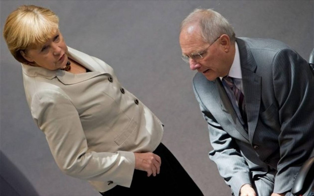 Αποκλείει νέο κούρεμα ο Σόιμπλε – Ίδια η γραμμή και για την Μέρκελ