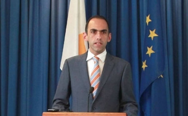 Αγώνας δρόμου στη Κύπρο για τα μνημονιακά νομοσχέδια