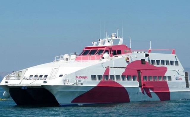 Στο λιμάνι της Ραφήνας, επιστρέφει το «Super jet» με 304 επιβάτες