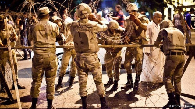 Μέρκελ: Υπέρ της διακοπής πώλησης όπλων στην Αίγυπτο