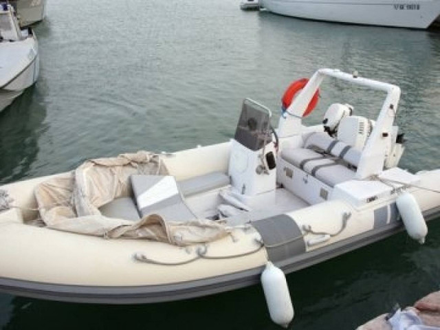 Σύλληψη φαντάρου για την υπόθεση με το φουσκωτό στην Χίο