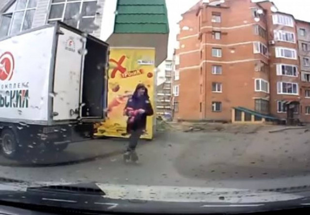 Βίντεο: Ληστεία λουκάνικων on camera