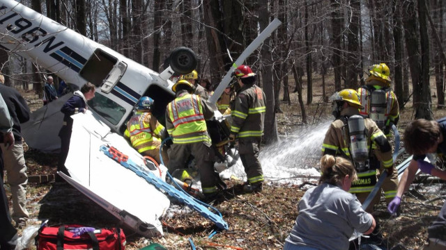 Γερμανία: Πτώση αεροσκάφους κόστισε τη ζωή σε τρία άτομα