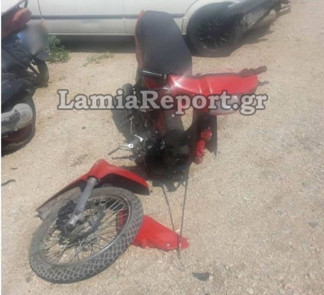 Απίστευτο: Έφυγε η ρόδα από το μηχανάκι την ώρα που οδηγούσε