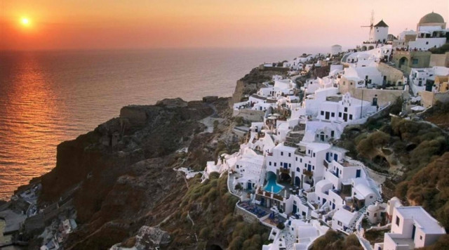 Νέο μπλακ άουτ στη Σαντορίνη