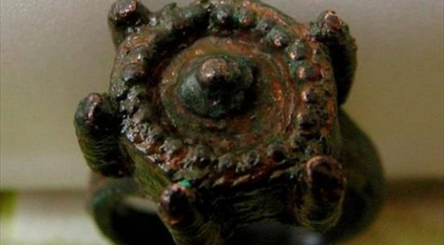 Απίστευτο! Ανακαλύφθηκε φονικό δακτυλίδι του 14ου αιώνα