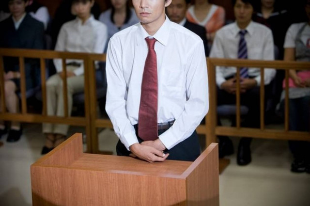 ΣΟΚ: Εξορκιστής έλεγε ότι διώχνει τους δαίμονες με το... πέος του!