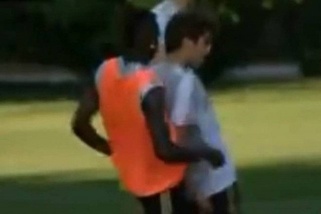 Τι κάνει πίσω από τον Πόλι ο Μπαλοτέλι; (video)