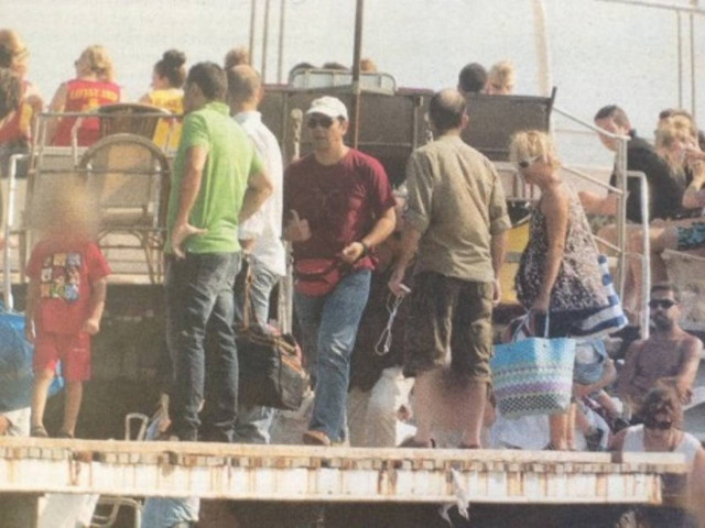 Οι διακοπές του Τσίπρα στους Αντίπαξους