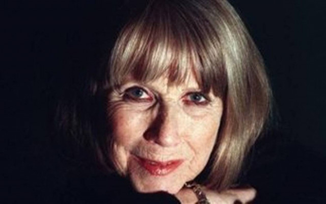 «Έσβησε» η θεατρική ηθοποιός Τζούλι Χάρις