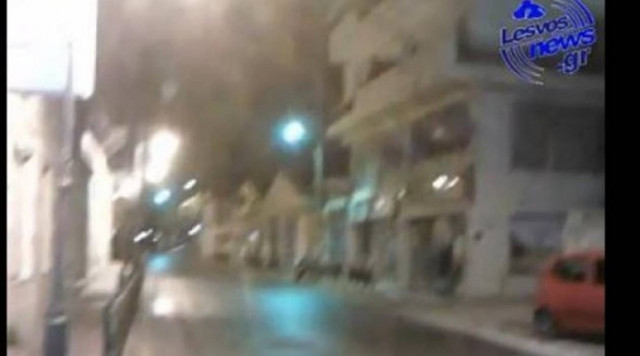 Βίντεο: Τρίχρονη έπεσε από τον 3ο όροφο πολυκατοικίας στη Μυτιλήνη