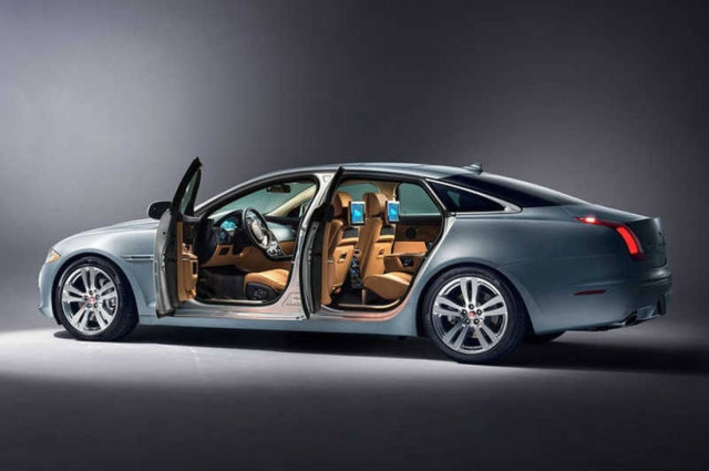 Πολυτέλεια jaguar xj  με 2.000 κυβικά