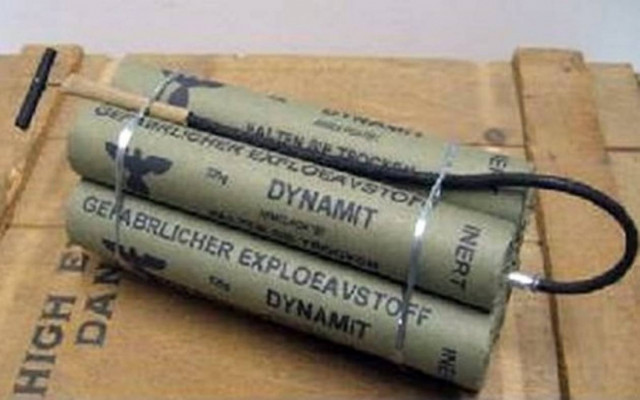 Τοποθέτησαν εκρηκτικά σε αυλή σπιτιού