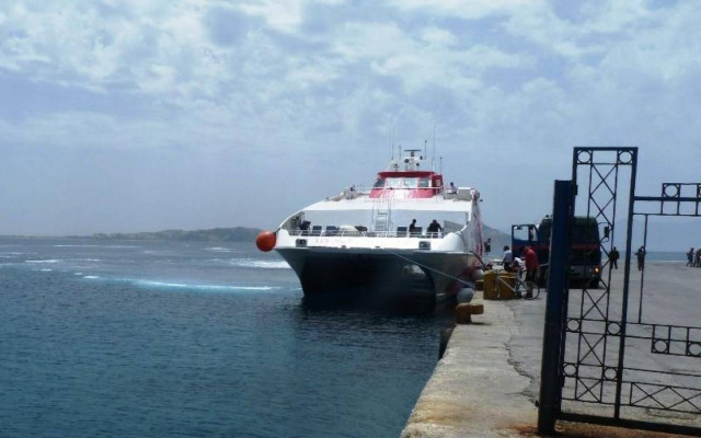 Ταλαιπωρία για τους επιβάτες του «Super Jet» στη Μύκονο