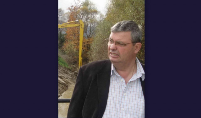 Αντιεξουσιαστές «την έπεσαν» με πέτρες και ξύλα στον Καχριμάνη