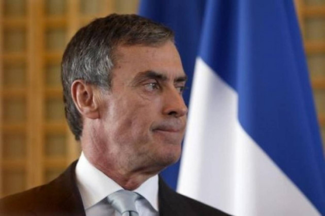 Γαλλία: Δίωξη σε βάρος και της συζύγου του πρώην υπ. Οικονομίας