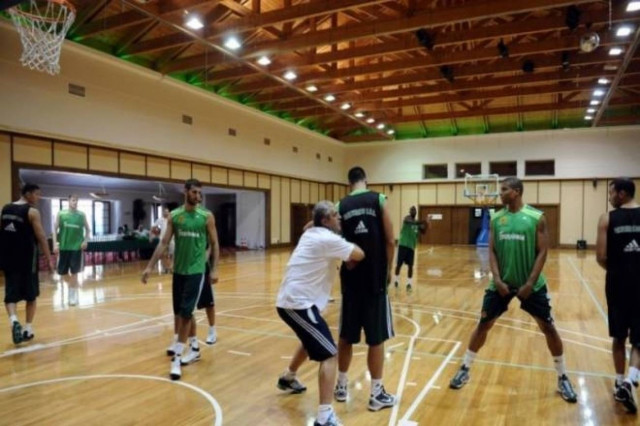 Το πρώτο ντέρμπι της χρονιάς (videos)