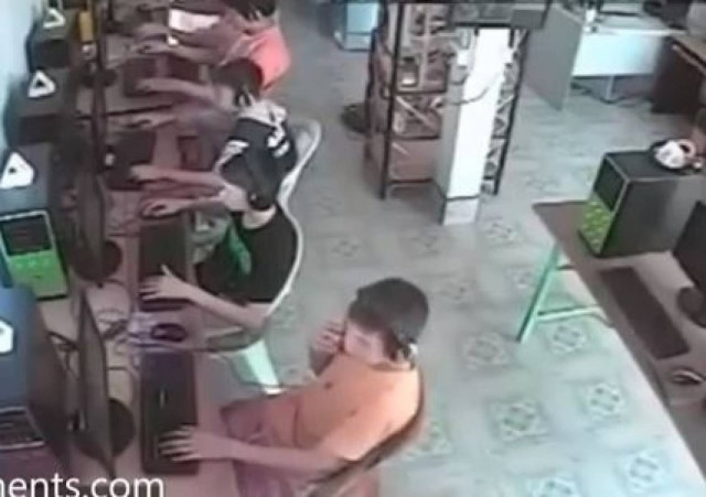 Το ντου της μάνας