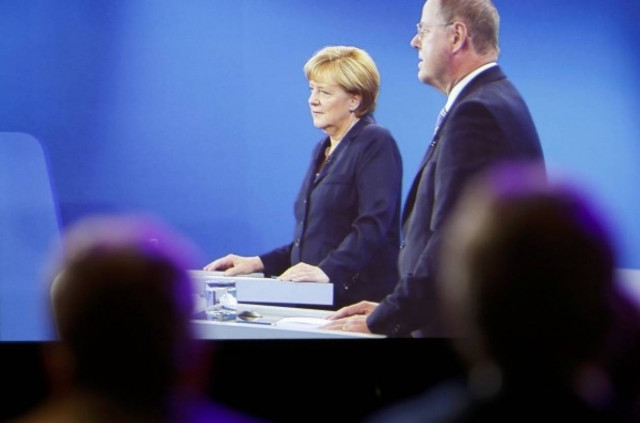 Σε εξέλιξη το debate Μέρκελ - Στάινμπρουκ