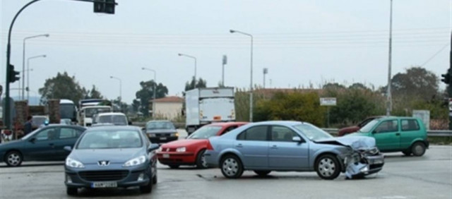 Καραμπόλα με οχτώ αυτοκίνητα στη Χαλκιδική