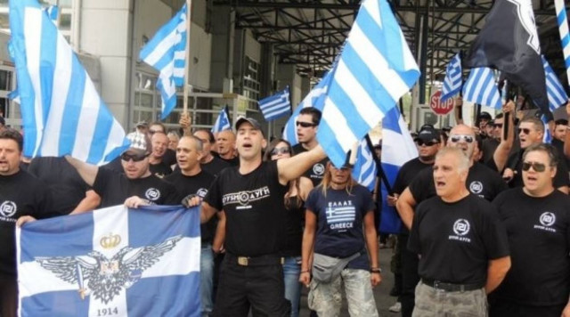 Μέλη της Χρυσής Αυγής έκλεισαν τα σύνορα στην Κακαβιά