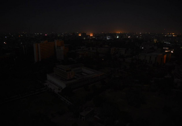 Στο σκοτάδι σχεδόν όλη η Βενεζουέλα!