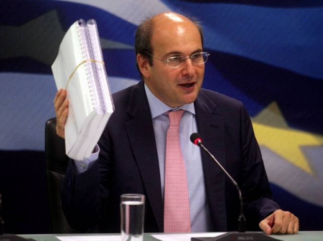 Νέο πλαίσιο για αδειοδότηση επιχειρήσεων ανακοίνωσε ο Χατζηδάκης