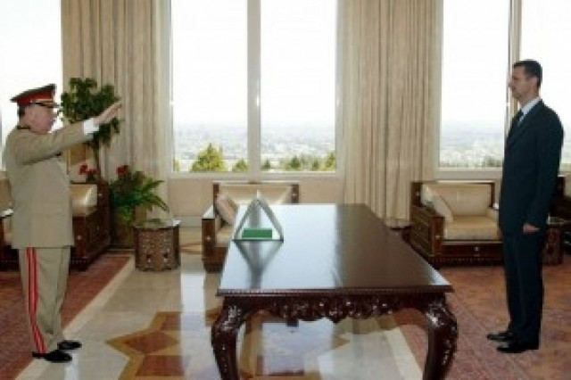 «Αυτομόλησε στην Τουρκία» πρώην υπουργός Άμυνας της Συρίας