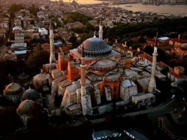 Τζαμί και πάλι η Αγία Σοφία;