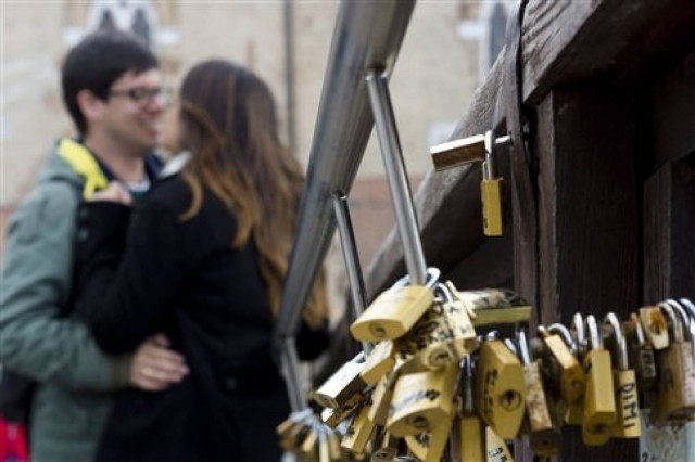 Απίστευτο: Βγήκαν πρώτο ραντεβού και εκείνος κατέληξε στο δικαστήριο!