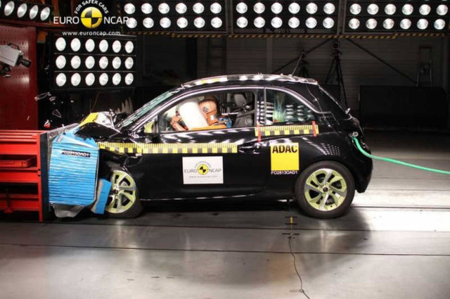 Euroncap: 4 αστέρια για Opel Adam και Mitsubishi Space Star