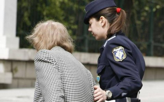 Σύλληψη ηλικιωμένης για χρέη - μαμούθ ύψους 57 εκατ. ευρώ