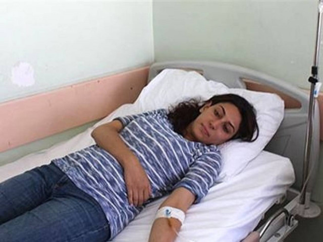 ΣΟΚ: Ξυλοκόπησαν έγκυο γιατρό για τα ραντεβού