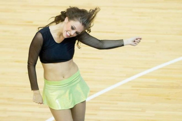 Οι τσιρλίντερ στο Κόπερ (videos)