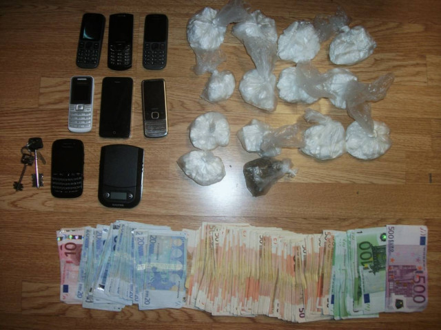 Στα χέρια της ΕΛ.ΑΣ. 3 άτομα για κατοχή και διακίνηση ναρκωτικών