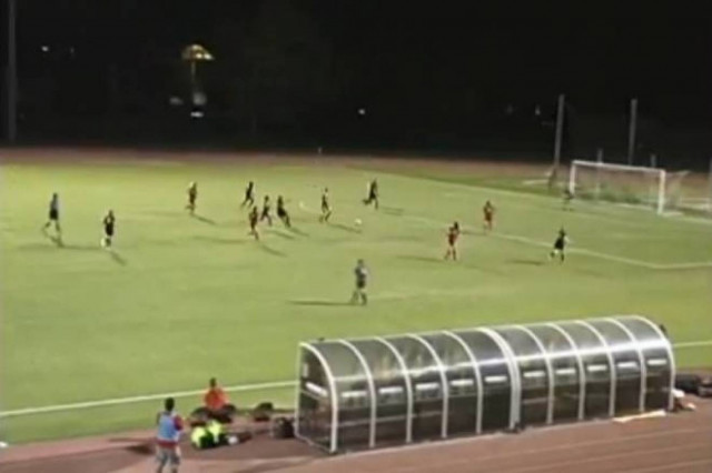 Ποια Μπαρτσελόνα; Γυναίκες δείχνουν το... τίκι τάκα (video)