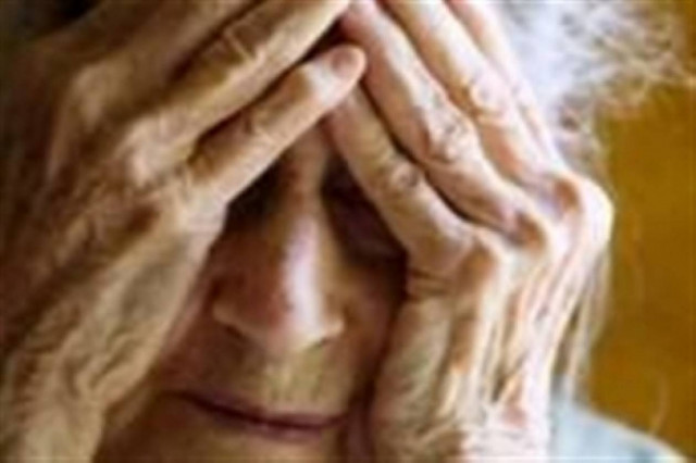 ΤΩΡΑ: Βρήκαν δεμένη και χτυπημένη ηλικιωμένη στο σπίτι της