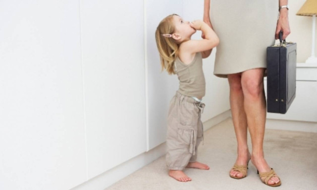 Σύνταξη από τα 50 για γονείς με ανήλικο παιδί και για τρίτεκνους